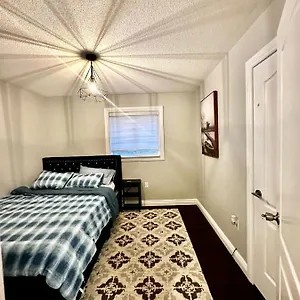 Deluxe Double Ii- Hazel Stays Homestay Mississauga