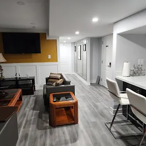  Apartment Luxury 2-bedrooms Unit With Wifi, Ldr & Parking.